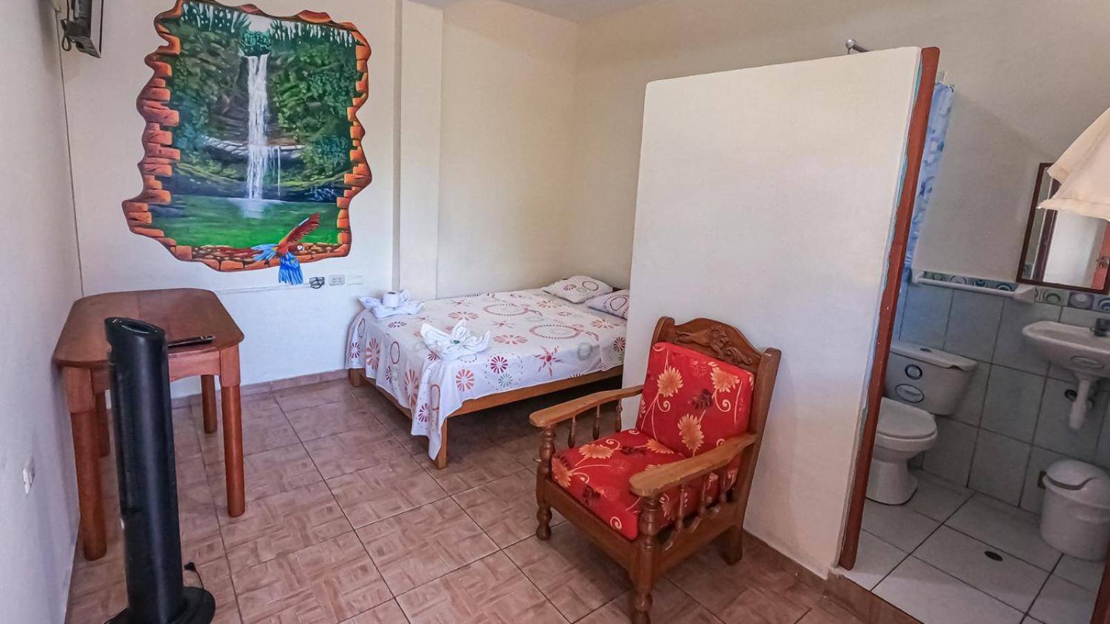 Shoffi'S House Backpackers Hotel Tarapoto Eksteriør billede